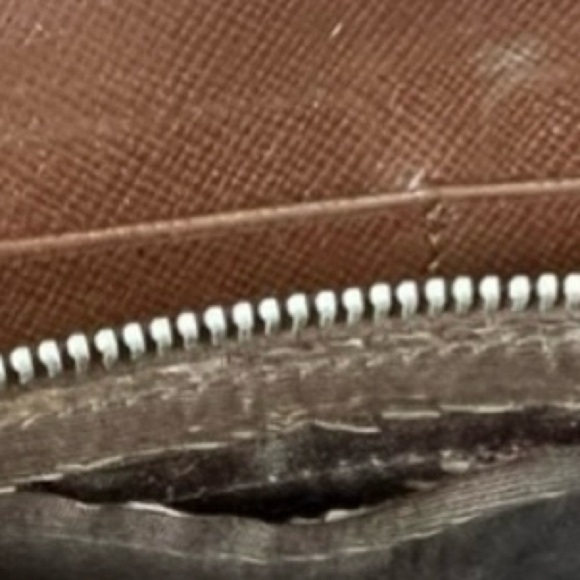 Prada Brown Leather Wallet - Picture 6 of 6